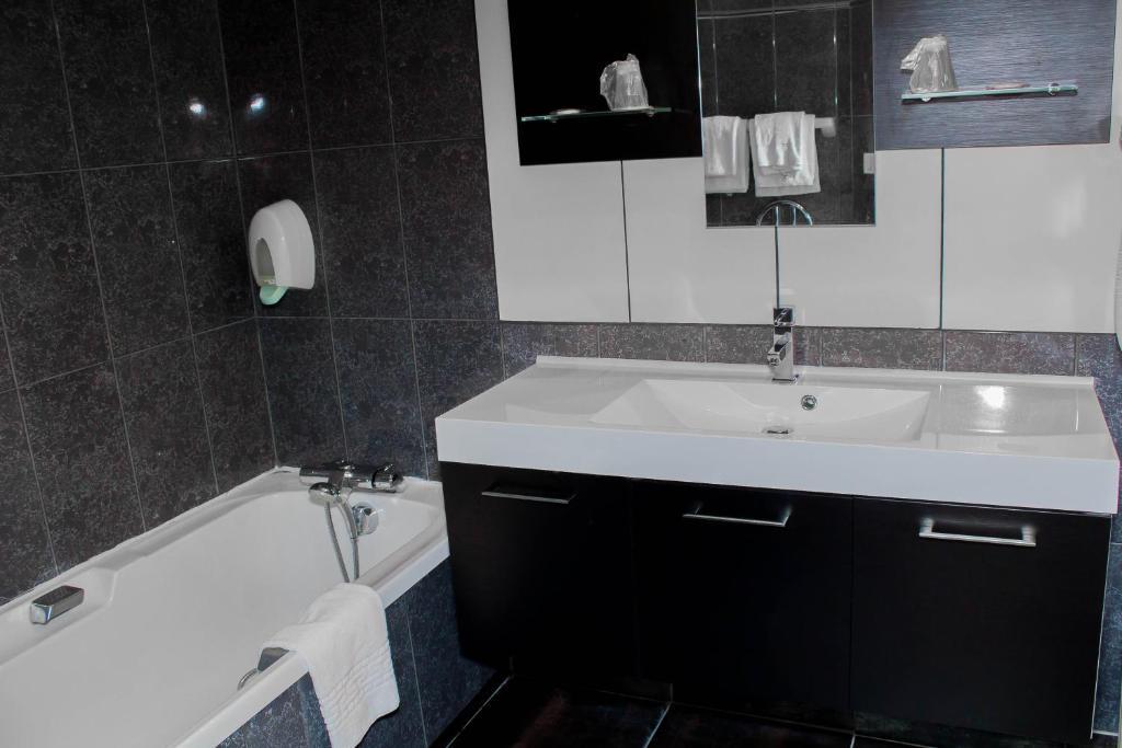 Cit'Hotel Europeen Ангулем Екстер'єр фото